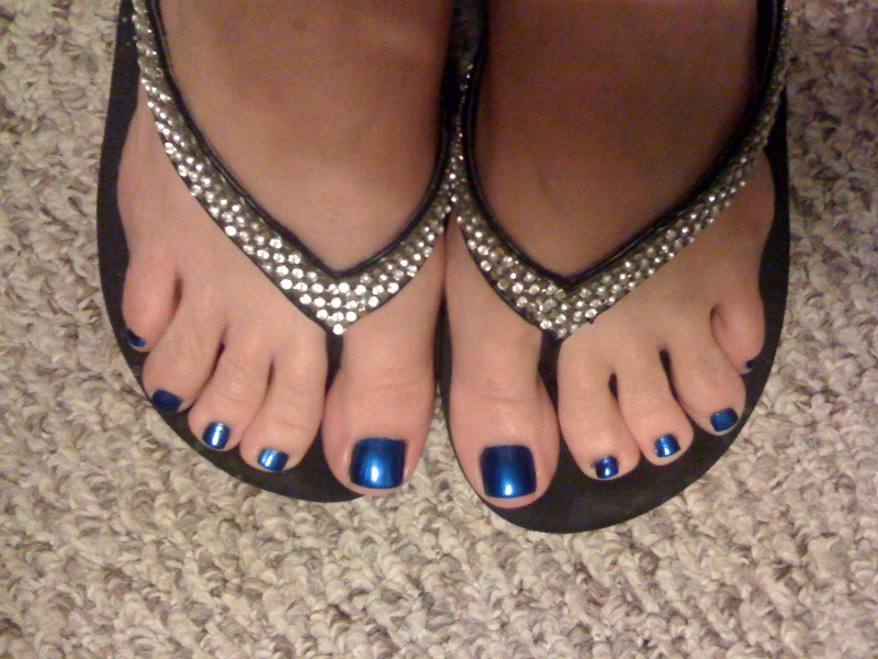 blue toenails!